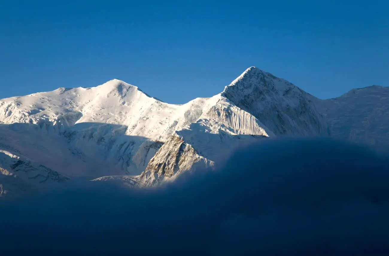 Chulu West Peak Climbing